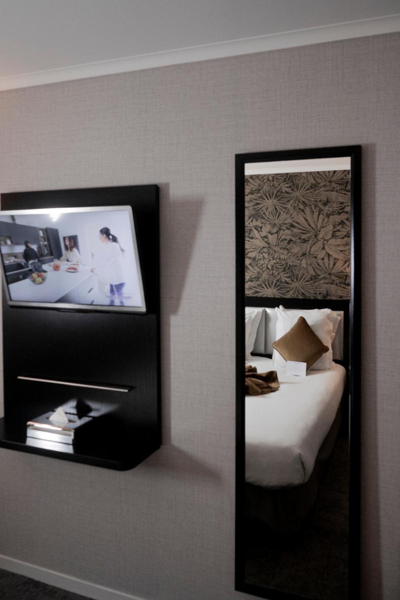 Family Room Two Double Beds Non-Smoking
